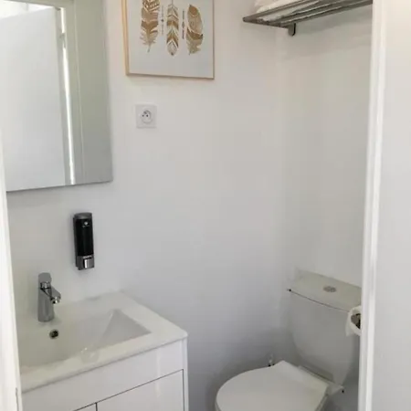 Le Bahia Centre La Brèche Wifi Linge De Pressing *