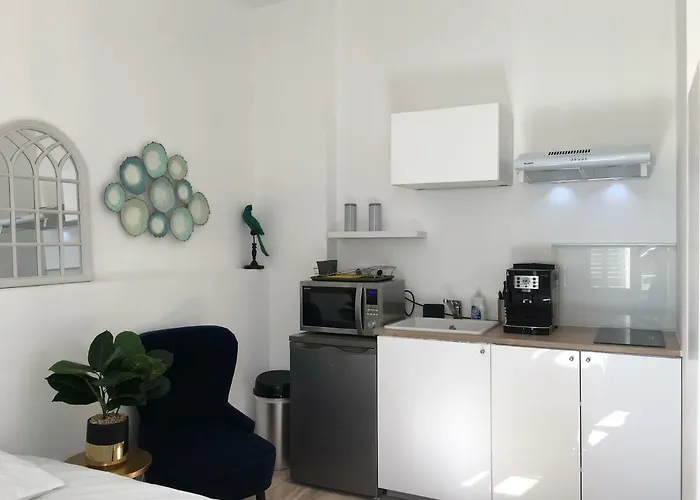 公寓 Le Bahia Centre La Breche Wifi Linge De Pressing